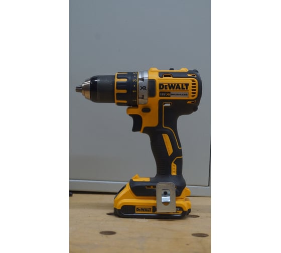 Аккумуляторная дрель-шуруповерт DEWALT DCD 790 M2 15
