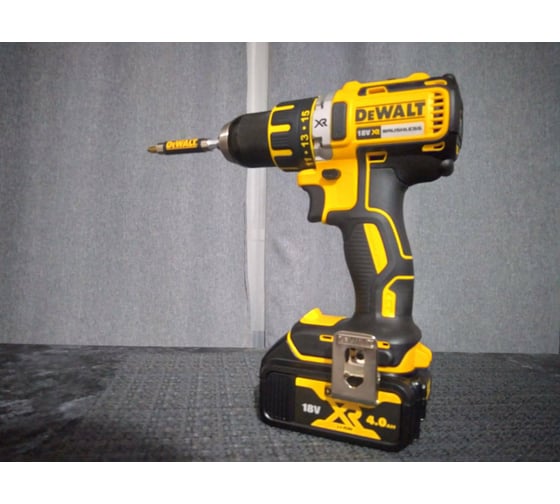 Аккумуляторная дрель-шуруповерт DEWALT DCD 790 M2 31
