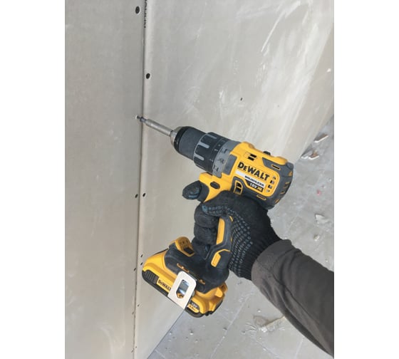 Аккумуляторная дрель-шуруповерт DEWALT DCD 791 D2 18