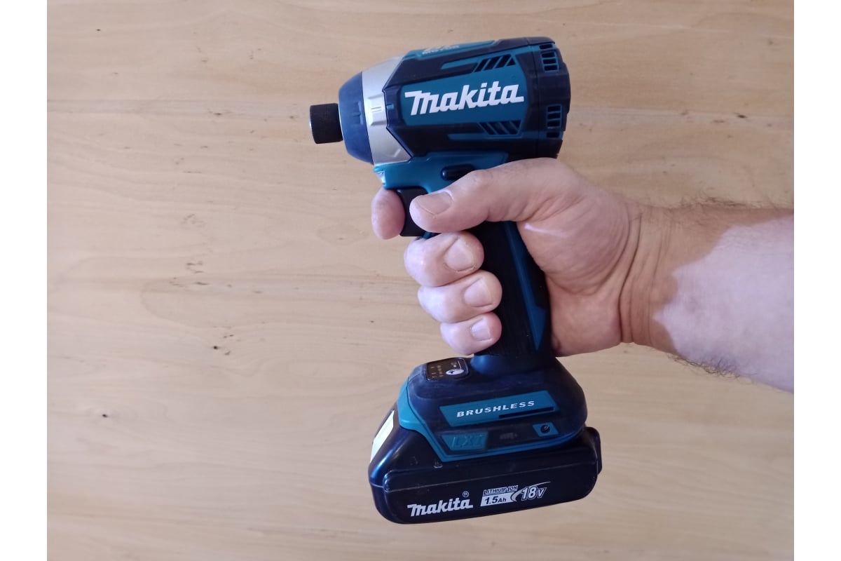 Аккумуляторный ударный шуруповерт makita dtd154z. Макита dtd154rfe. Винтоверт Makita dtd154rfe. Аккумуляторный ударный шуруповерт Makita dtd171rfe (DTD 171 RFE). Dtd154rfe.