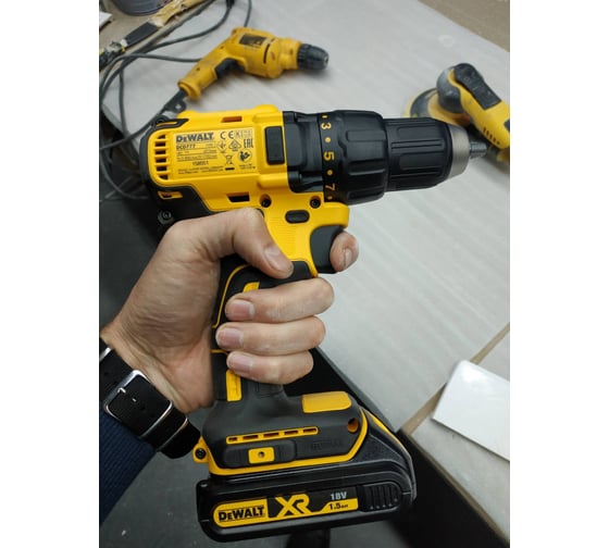 Бесщеточная дрель-шуруповерт DEWALT 18.0 В XR DCD777S2T 10