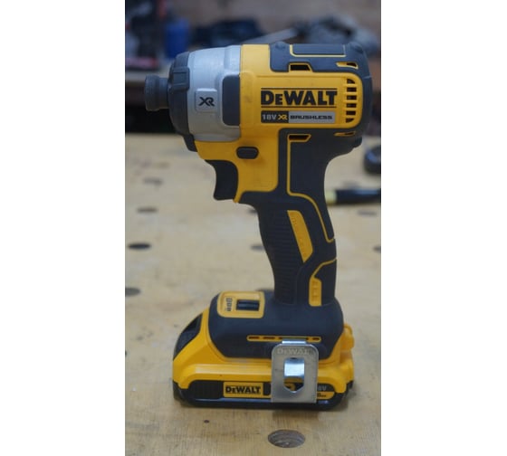 Бесщеточный импульсный шуруповерт DEWALT XR DCF887N 19