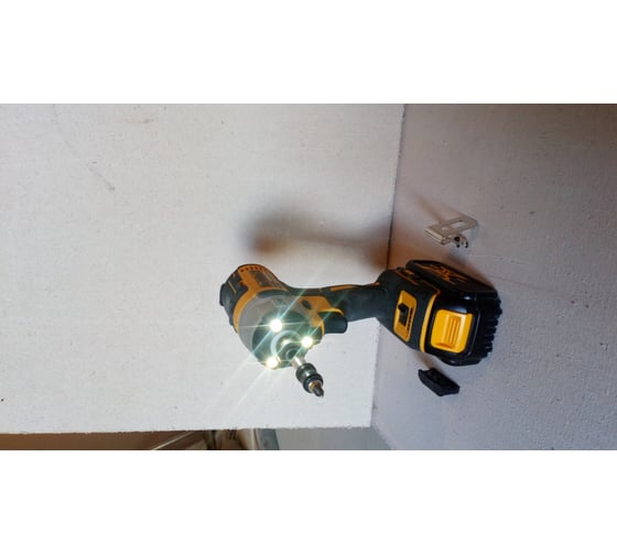 Бесщеточный импульсный шуруповерт DEWALT XR DCF887N 32