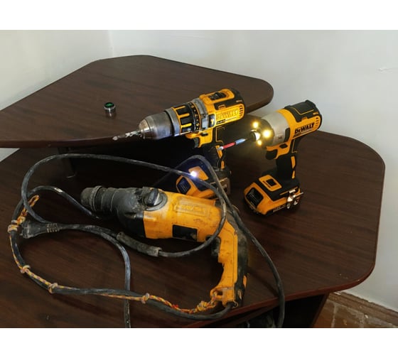 Бесщеточный импульсный шуруповерт DEWALT XR DCF887N 46