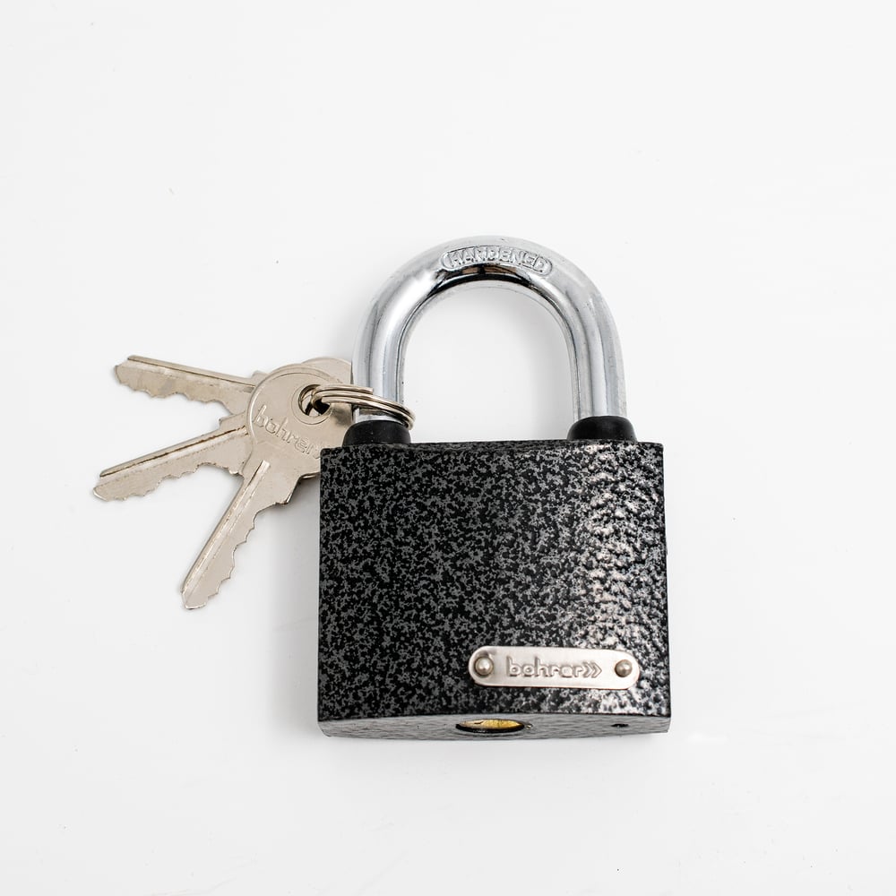 Навесной замок Bohrer ПД-63 дужка сталь, 10 мм, 3 ключа, корпус чугун ...