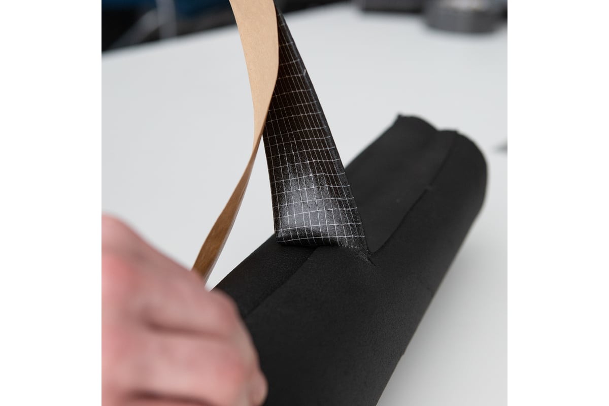 Самоклеящаяся армированная лента из вспененного каучука AVIORA 50 мм ...