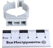 Держатель пластмассовый с защелкой для труб диаметром 16 мм