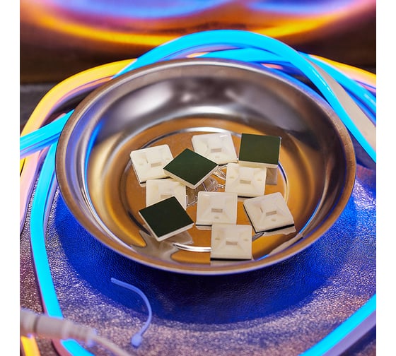 Самоклеящаяся площадка REXANT 20x20 мм, белая, упаковка 10 шт. 07-2020-1