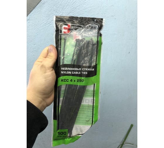 Нейлоновые стяжки FORTISFLEX КСС 4х250 мм черный 100 штук 49412 ...