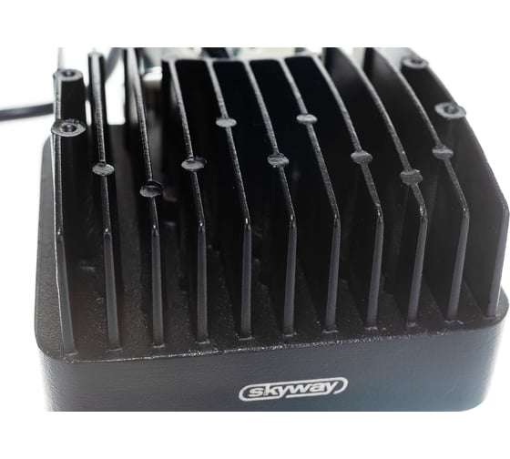 Светодиодная фара SKYWAY OFF ROAD квадратная 12V/24V 48W 6000К 16 диодов, дальний свет S07201015