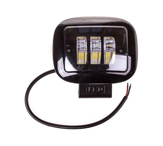 Светодиодная фара SKYWAY OFF ROAD квадратная 12V/24V 30W 6000K 3 диода, дальний свет S08401037 1