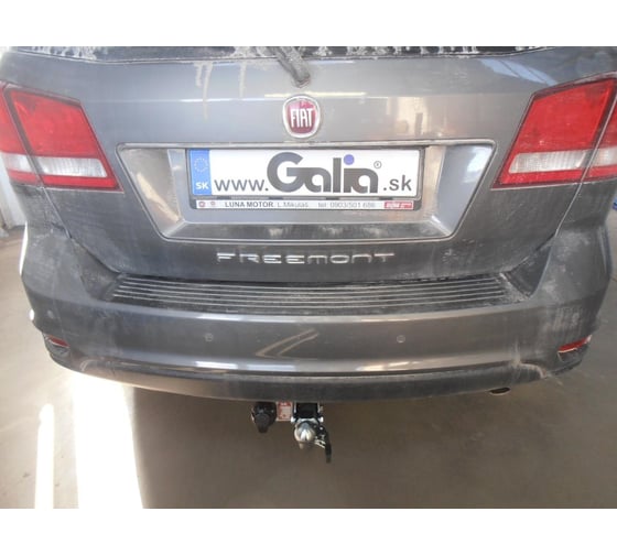 Полностью оцинкованный фаркоп GALIA для Dodge Journey 2008-2020, FIAT Freemont 2011-2020, кроме авто с запаской снизу тип шара A D042A