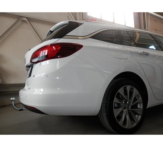 Полностью оцинкованный фаркоп GALIA для Opel Astra K универсал 2016-2021 быстросъемный шар O068C