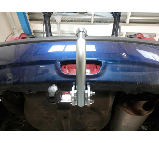 Полностью оцинкованный фаркоп GALIA для Hyundai Getz 2006-2011 быстросъемный шар H068C