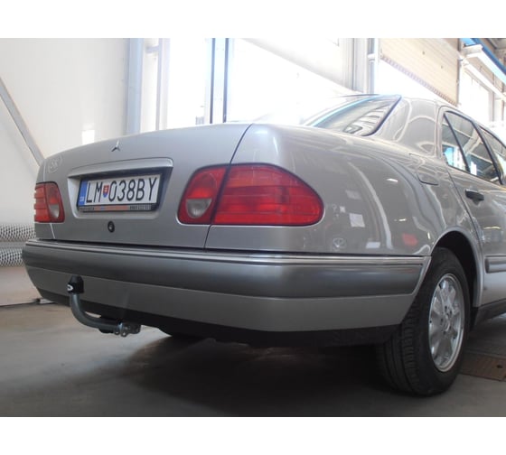 Полностью оцинкованный фаркоп GALIA для Mercedes E-Class w210 седан 1995-2002 быстросъемный шар M026C