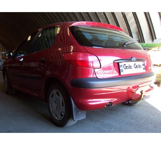 Полностью оцинкованный фаркоп GALIA для Peugeot 206 хетчбек 3/5 дверей, купе, кабриолет 1998-2003 тип шара A P003A