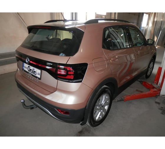 Полностью оцинкованный фаркоп GALIA для Volkswagen T-Cross 2018- быстросъемный шар V088C