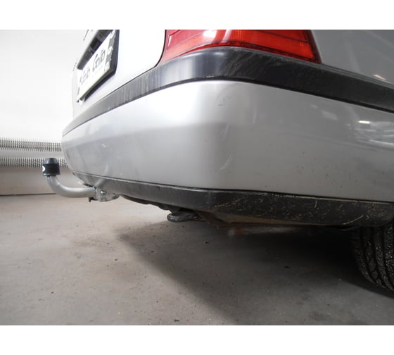 Полностью оцинкованный фаркоп GALIA для Mercedes C-Class w202 седан / s202 универсал 1994-2000 быстросъемный шар M025C