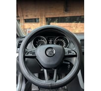 Оплетка на рулевое колесо AVTOLIDER1 М(37-39см), Черная кожа,серая нитка Liec-0102