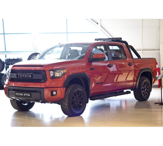 Накладки-реснички на передние фары Русская Артель для Toyota Tundra 2013- г.в. RETT-042900