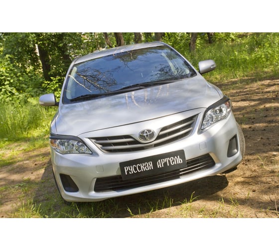 Накладки-реснички на передние фары Русская Артель для Toyota Corolla седан 2010-2013 г.в. RET-080100