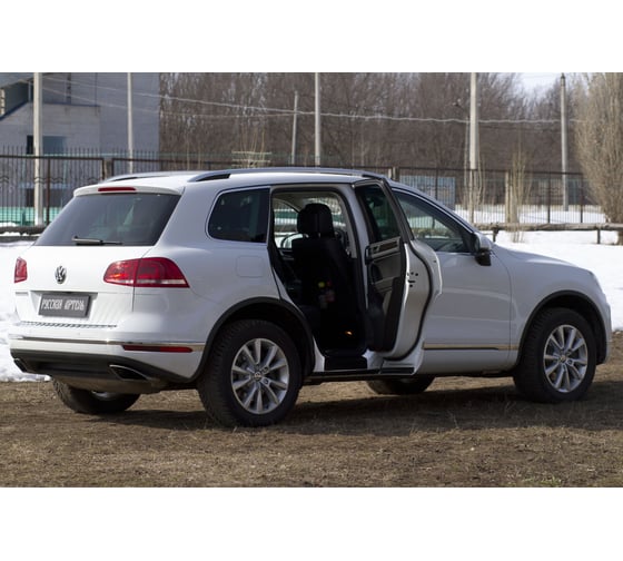 Накладки на внутренние пороги дверей Русская Артель для Volkswagen Touareg 2014- г.в. NV-156502