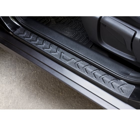 Накладки на внутренние пороги дверей Русская Артель для Nissan X-trail 2015- г.в. NN-152302