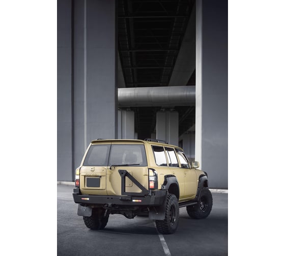 Бампер силовой задний STC Nissan Patrol Y61 1997+ квадратом под фаркоп, кронштейном крепления запасного колеса справа и дублирующими фонарями STC-NPY61-BR-C2-L1