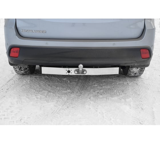 Тягово-сцепное устройство тип F с нержавеющей накладкой TOYOTA Highlander 2013-2020 PT Group THL991101