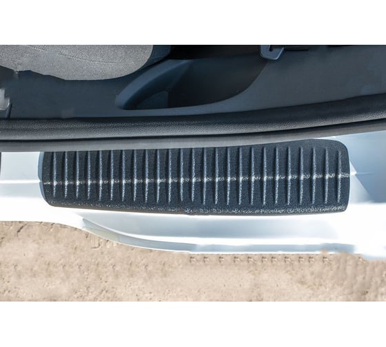 Накладки Русская Артель со скотчем 3М Ford Focus II 2005-2008 N-201112