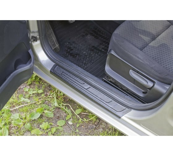 Накладки на пороги передних дверей Русская Артель 2 шт Skoda Fabia II 2007-2009 NS-152412