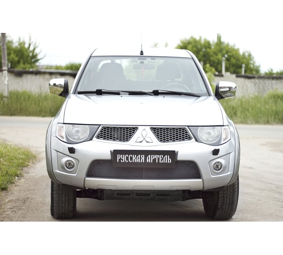 Защитная сетка переднего бампера Русская Артель Mitsubishi L200 2014- г.в. SBML-044402