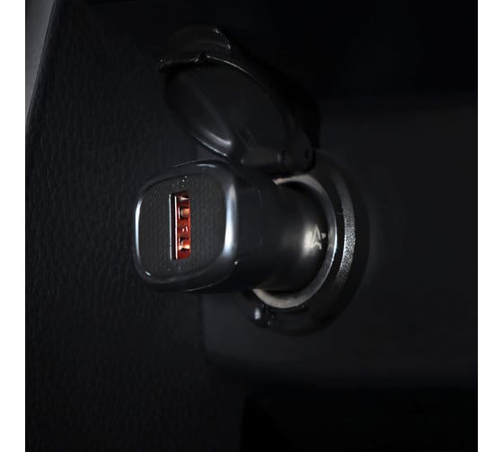 Автомобильный адаптер AIRLINE 1хUSB, QC 3.0, 12/24 В AEAK014