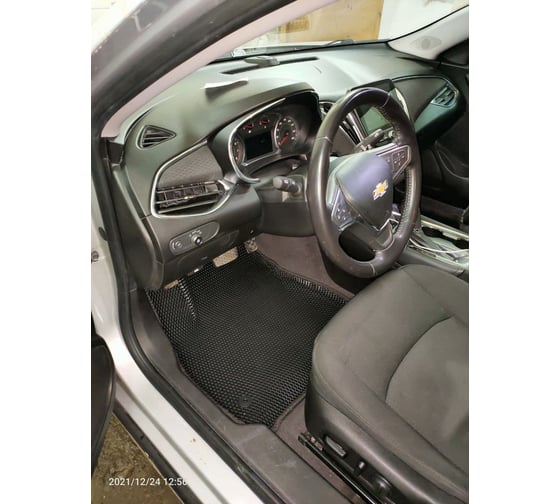Ковры в салон автомобиля Eva Smart chevrolet malibu ix вариант макси 3d 2015 - 2018 эва сота чёрные c красной окантовкой 3624-B5A7-S 1