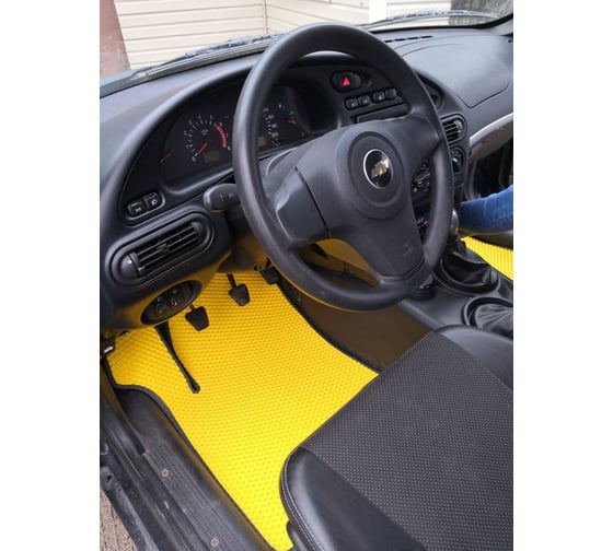 Ковры в салон автомобиля Eva Smart chevrolet niva 2002 - 2009 эва сота коричневые c красной окантовкой 1129-A6A7-S 1