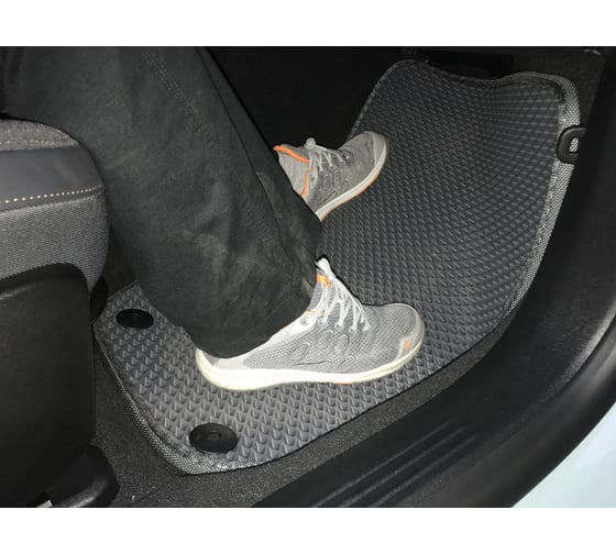 Ковры в салон автомобиля Eva Smart volvo v40 ii 2012 - 2019 эва сота чёрные c синей окантовкой 1899-B5B2-S