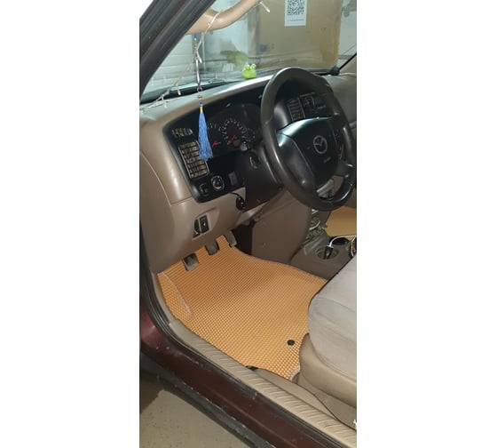 Ковры в салон автомобиля Eva Smart mazda tribute i 2000 - 2007 эва сота серые c красной окантовкой 1465-B1A7-S