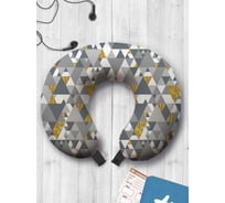 Туристическая дорожная подушка для путешествий в самолете/машине AMBESONNE мир треугольников trp_34694