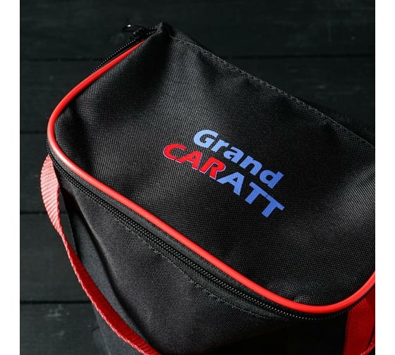 Подарочный набор для ухода и мойки авто Grand Caratt в сумке, 8 предметов 7043714