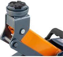 Подкатной домкрат Ombra OHT202C 2 т 135-330 мм в кейсе 55434