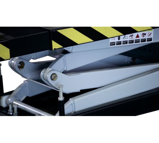 Ножничный короткий заглубляемый подъемник KraftWell г/п 3200 кг., цвет серый, воздух 6-8 бар, клиренс 330 мм KRW3.2U/220