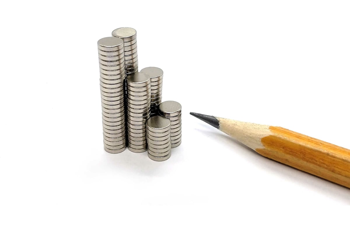 Неодимовый магнит Проф-Магнит диск D5x1 мм, 100 штук NdFeB 5x1 N35 ...