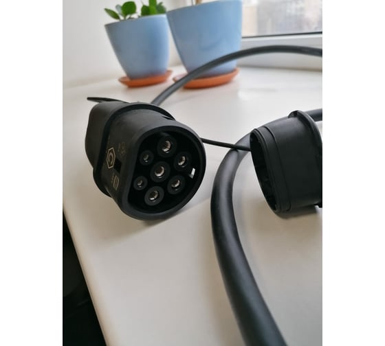 Настенная зарядная станция PCE Wallbox EV11 11 кВт, кабель 5 м со штекером Типа 2 370100