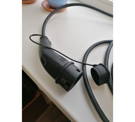 Настенная зарядная станция PCE Wallbox EV11 11 кВт, кабель 5 м со штекером Типа 2 370100