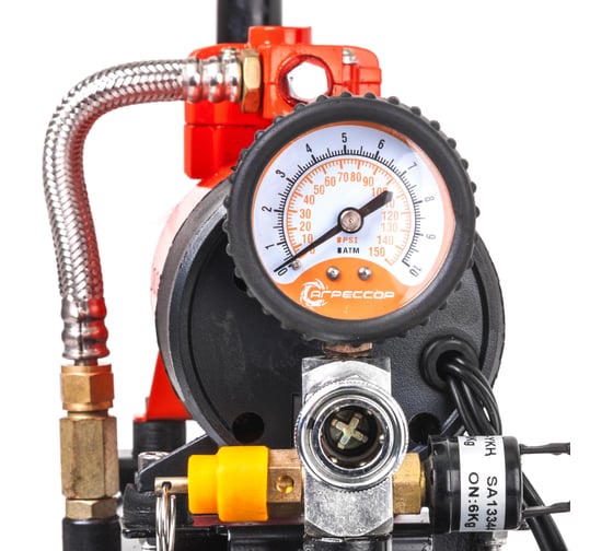 Металлический компрессор Агрессор ресивер 6л., 12V, 180W, шланг 10м., пистолет для накач. шин, пере одник для пневмо инстр-та, 1 2 AGR-6LT