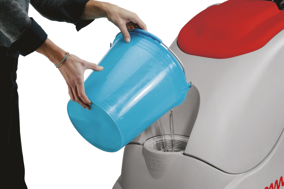 Аккумуляторная поломоечная машина COMAC Abila 20 B (гелевые АКБ 90 Ач ...