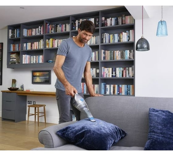 Аккумуляторный пылесос Black&Decker с набором аксессуаров NVC215WA-QW
