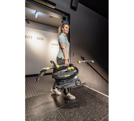 Пылесос Karcher Puzzi 8/1 EU 1.100-240.0