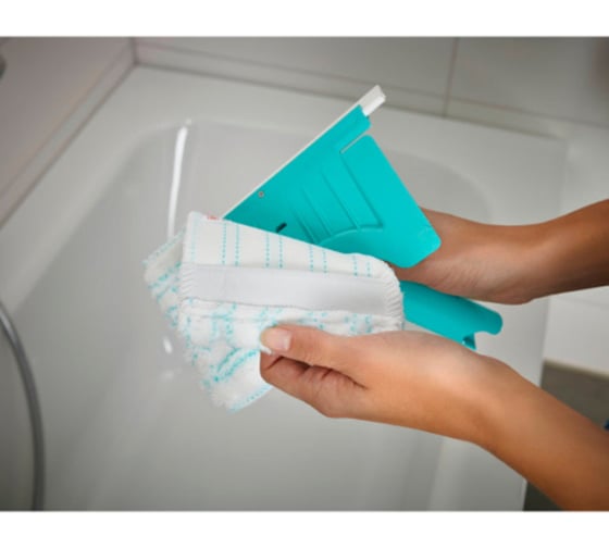 Универсальная швабра Leifheit Tiles bath pad с короткой ручкой micro duo 41701