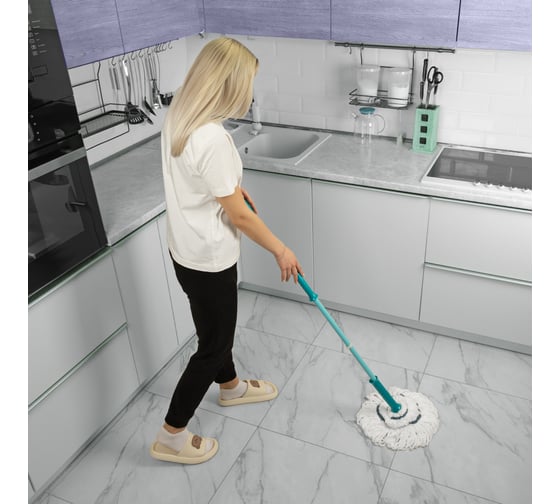Отжимная швабра PALISAD Home 120 см, насадка из микрофибры, 120 г 935095